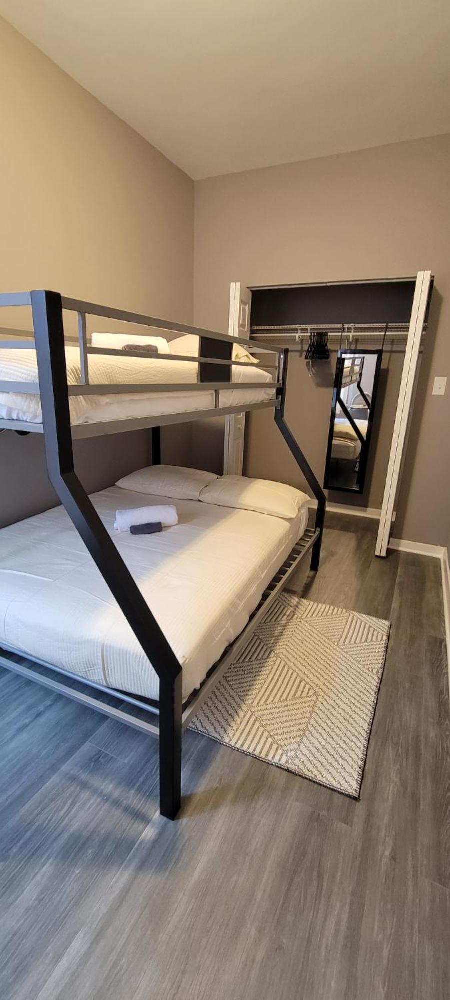 Chicago Avenue Inn エクステリア 写真